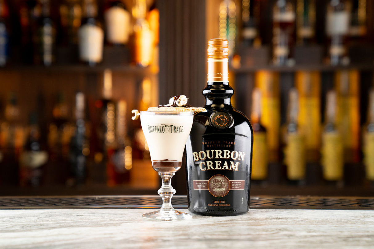 Buffalo Trace Bourbon Whiskey x Bourbon Cream Bundle